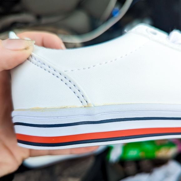 Tommy Hilfiger Low Top Kids Size 12 - Picture 2 of 5